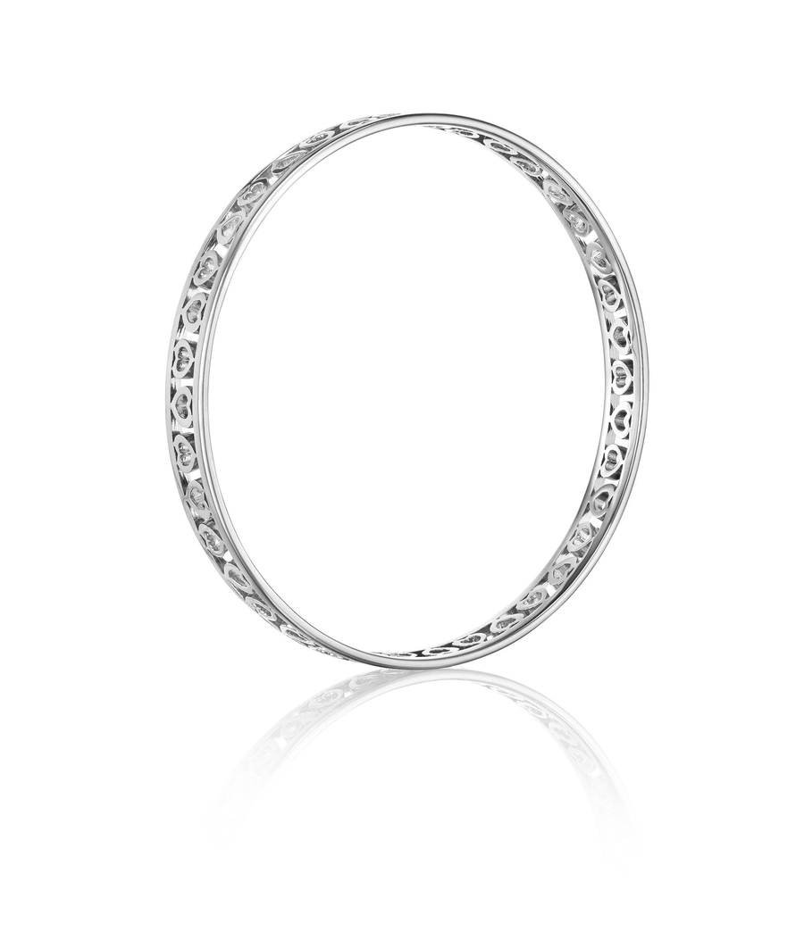 The Heart Bangle in 18K Gold